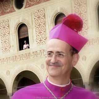 Vigevano: Monsignor Gervasoni ai fedeli: &quot;Lo spirito di Natale è nella fede non nei doni&quot;