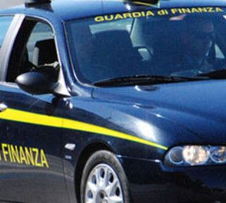 Vino DOC contraffatto in Oltrepò, blitz di Carabinieri e Guardia di Finanza arrestate 7 persone