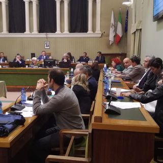 Vigevano, il consiglio: pareggio sull’Md, la maggioranza va sotto sulle mense