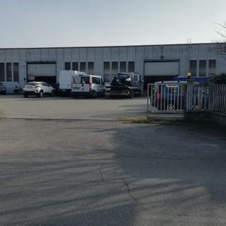 Cilavegna: precipita da un'altezza di 8 metri, grave un idraulico