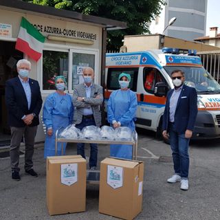 Vigevano, il Lions Club Cilavegna Sant'Anna ha donato 25 visiere all'ospedale civile