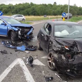 Robecco sul Naviglio, ennesimo incidente all’intersezione con Magenta