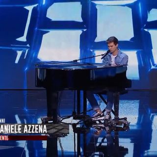 L’esibizione del vigevanese Daniele Azzena commuove i giudici di X Factor