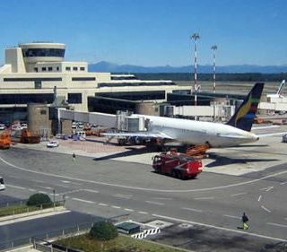 Malpensa, avvistato drone: allarme e quattro voli dirottati