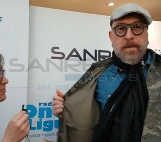 Mario Biondi a #Sanremo2018 riceve la cartolina di Sanremonews: “Mi avete fatto ciccione! Io sono dimagrito” (VIDEO)