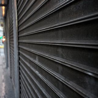 L'allarme di Confcommercio Lombardia: «Se la Regione va in zona rossa serrata obbligata per 100 mila attività commerciali»
