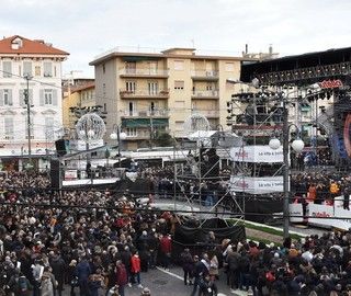Il palco di piazza Colombo, simbolo del 70° Festival di Sanremo