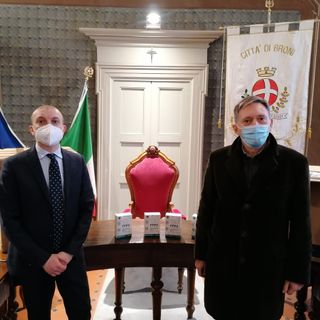 Broni: il comune dona 4mila mascherine alle scuole e ai pazienti dei medici
