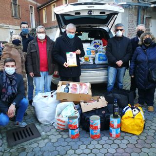 Vigevano: il Rotary Club Cairoli dona coperte e generi di prima necessità al convento dei Frati Cappuccini