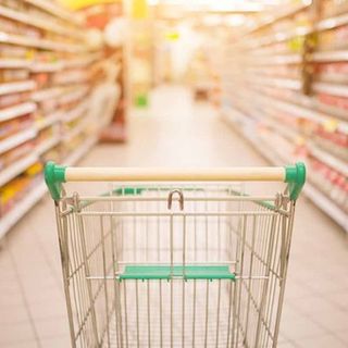 Coronavirus, l'appello dei sindacati: «Chiudere i supermercati a Pasqua e Pasquetta»