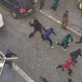 - VIDEO - La bufala (clamorosa e già smentita) dei &quot;Merdules di Ottana che picchiano gli immigrati a Vigevano&quot;, fa il giro del web