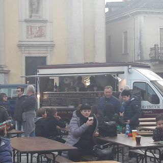 Garlasco, successo per i Food Truck di Vitamina C e lo Street food