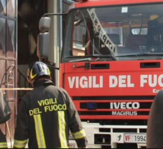Magenta: brucia i rifiuti sotto un’auto, individuato e denunciato