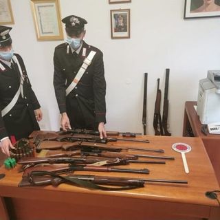 Mede: i carabinieri ritrovano una dozzina di fucili rubati nell'Alessandrino
