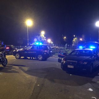 Voghera: fugge all'alt dei carabinieri e si schianta con l'auto