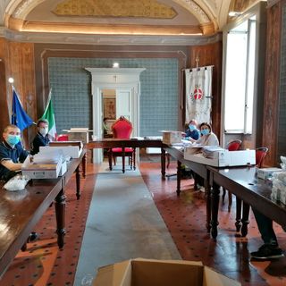 Broni, il sindaco scrive alle famiglie: «Aiutiamo insieme le attività commerciali della città”