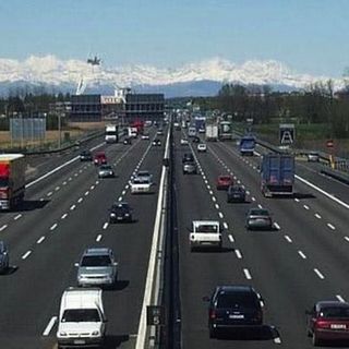Fase 2: tornano le auto sull’A4, a Cadorna 30% di passeggeri