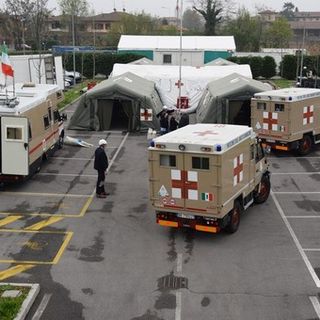 In soccorso a Bergamo arrivano gli Alpini: ospedale da campo con trecento posti letto e cento persone impiegate