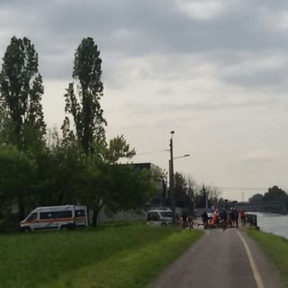 Ancora un ciclista ferito lungo la strada alzaia del Naviglio Grande