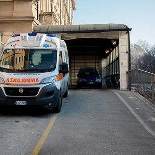 Dramma a Novara, bimbo di 2 anni muore dopo una corsa disperata in ospedale