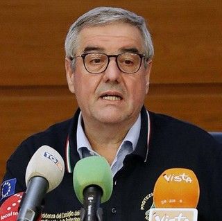 Borrelli: «Io non uso la mascherina». Il vicepresidente della Lombardia: «Parole imprudenti, siamo basiti»