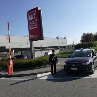 Nascosti sul camion del corriere Bartolini per andare in Francia, ma si ritrovano a Landriano