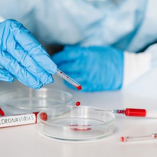 Covid-19, in Italia oggi 13.908 nuovi positivi e 316 decessi. Oltre trecentomila i tamponi analizzati