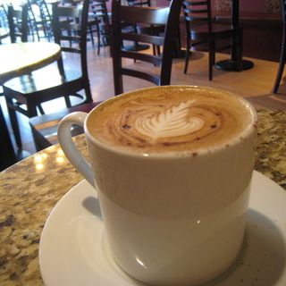 Decreto 18 maggio, ecco la bozza: Regioni e Governo cercano l'accordo. Fontana: «Riapriremo in sicurezza»