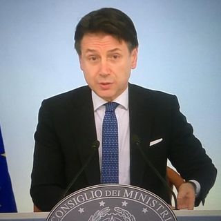 Coronavirus: il premier Conte firma il decreto, la Lombardia e altre 14 province chiuse fino al 3 aprile
