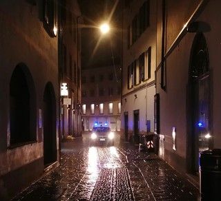 Verso una nuova stretta: ipotesi coprifuoco anticipato e ristoranti e negozi chiusi per le aree a rischio