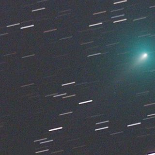 La foto della cometa scattata da Andrea Aletti e pubblicata sulla pagina della Società Astronomica Schiaparelli