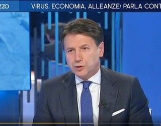 Coronavirus, Conte: «Lavoriamo perché a dicembre non ci siano più zone rosse, in arrivo nuove misure per le categorie più colpite»