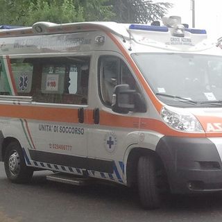 Vigevano: tamponamento fra auto in viale Petrarca, ferite lievemente due donne