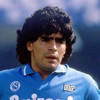 E' morto Diego Armando Maradona, il calcio perde la sua leggenda
