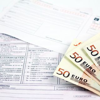 Decreto Cura Italia: le novità per gli automobilisti su patenti, multe, bolli e revisioni