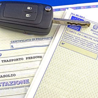 Coronavirus, prorogate le scadenze dei documenti: dalla carta d'identità al foglio rosa, da patenti a revisioni e assicurazione