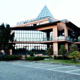 Lavoro: Hotel Diamante e Nuovo Albergo Italia assumono