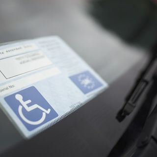 Dorno: falsifica il pass disabili e viene denunciato