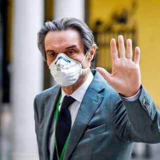 Ordinanza della Regione: potrebbe essere tolta la regola del metro di distanza tra familiari nei ristoranti e nei bar