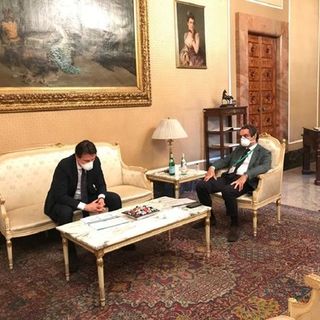 Sostegno alle famiglie per asili e scuole, alle imprese e trasporto pubblico: Fontana consegna a Conte il “patto per lo sviluppo” della fase 2 in Lombardia