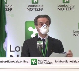 Coronavirus, Fontana: «I contagi in Lombardia tornano a salire: oggi 2.500 casi in più»