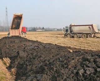 Dorno, si raccolgono le firme &quot;anti-fanghi&quot;