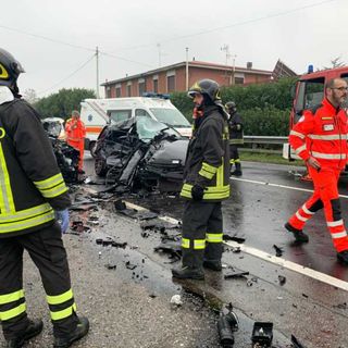 Devastante frontale sulla SP12 a Busto Garolfo: 25 enne gravissimo