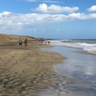 Il premier spagnolo: «Riapriamo per le vacanze degli stranieri da luglio. Non c'è contrasto tra salute e affari»