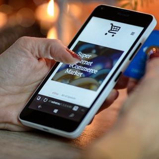Fare shopping sicuro dal divano di casa vostra