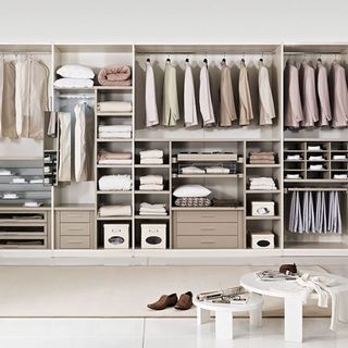 Come creare un organizer per armadi fai da te
