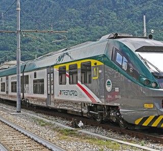 Trenord, dal 3 giugno più corse e posti a disposizione. Il livello di affollamento dei convogli segnalato dall'app