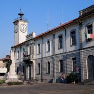 Candia, operazione riuscita. Il mercato di generi alimentari è tornato