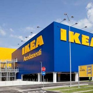 Corsico, Ikea denuncia e sospende 30 dipendenti per furto