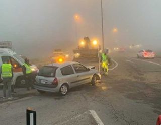 Nebbia fitta e incidente al solito incrocio tra Magenta e Robecco